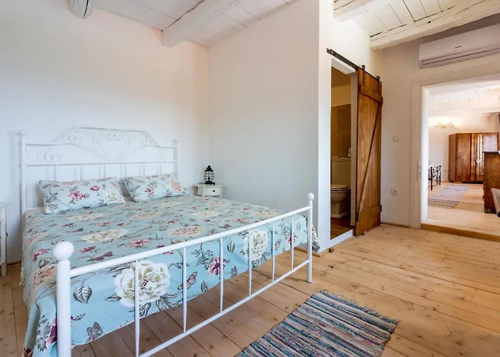 Natalia Villa Grižane