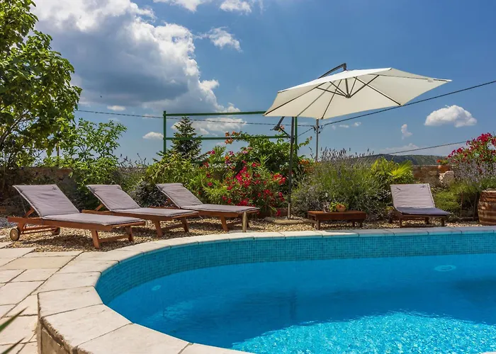 Natalia Villa Grižane