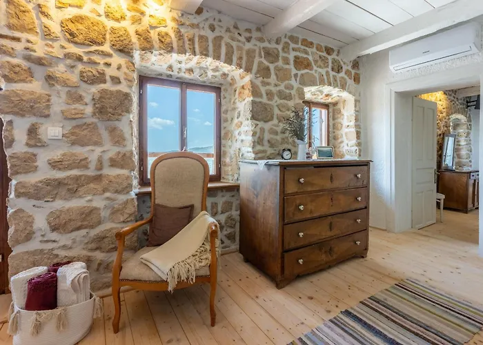 Natalia Villa Grižane